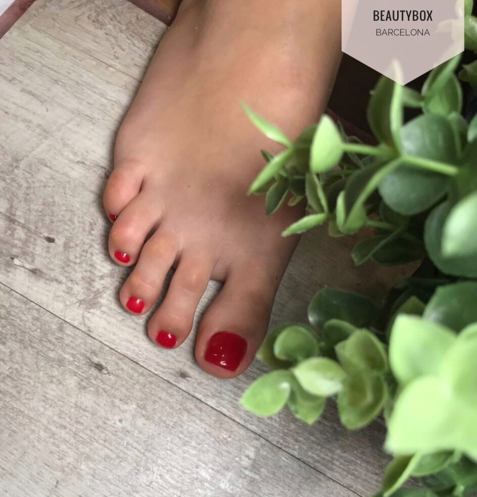 Готова выгулять новые босоножки?😏
Скорее к нам на педикюр! 
Запись в Директ, онлайн(ссылка в био) или WhatsApp 📲+34 722 738 262
#барселона #barcelona  #ногтибарселона #barcelonanails #русскиевбарселоне #маникюрбарселона #beauty #manicurebarcelona #nails