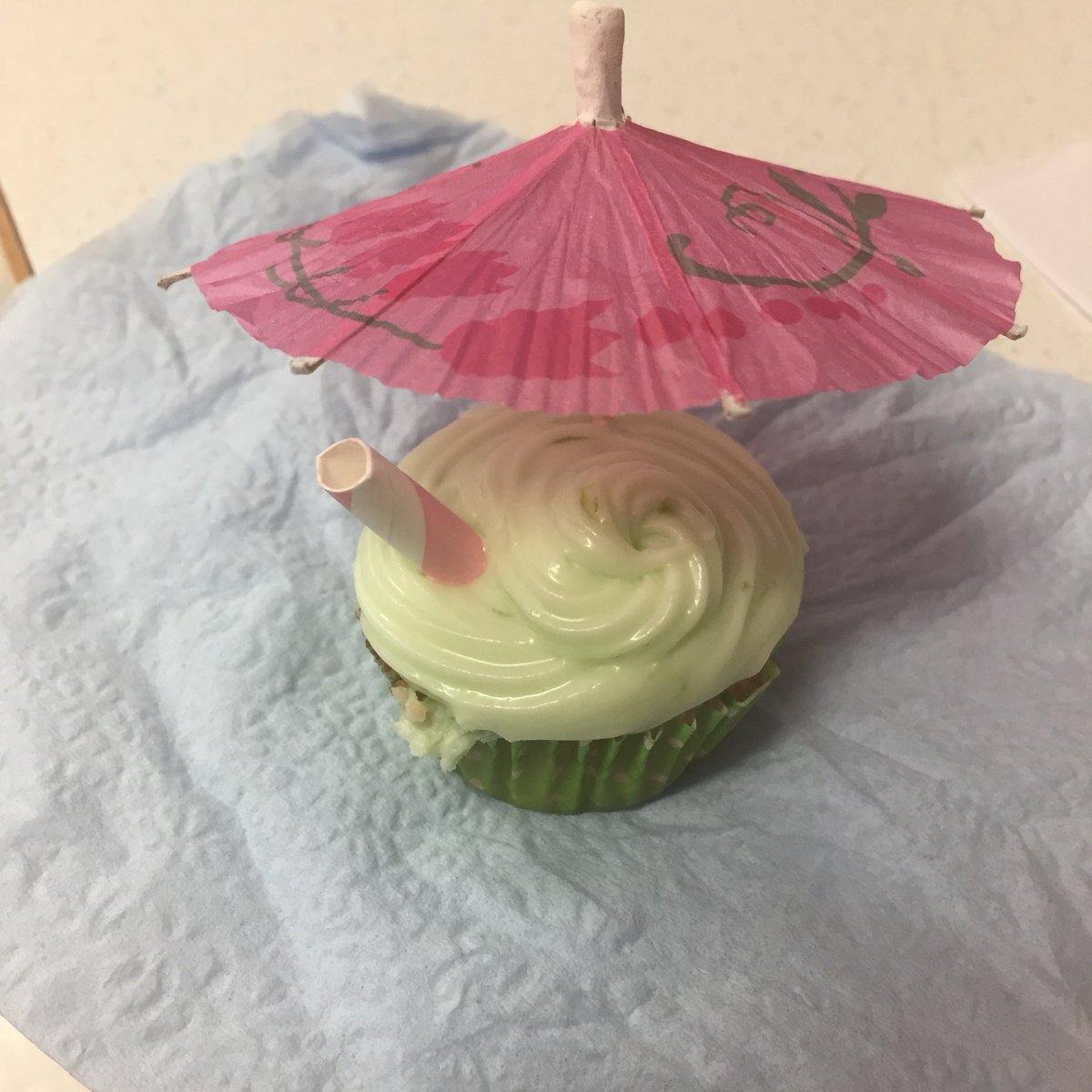 JLSMSFACS's tweet photo. Congratulations #cupcakewars class winners. #redvelvet with cheesecake filling and #summersidestrawberrylime @JLSMS_Official @LCPScte @ldacompton @JLS_ksmith @Ausel_JLS @BethWinsor1 https://t.co/tspa141vTP