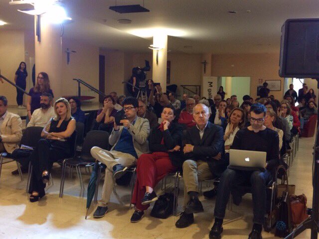 #TeatroMassimo #Cagliari l'incontro "Se i confini fossero aperti. Le famiglie contro gli estremismi" #Clinguamadre @LeggendoM