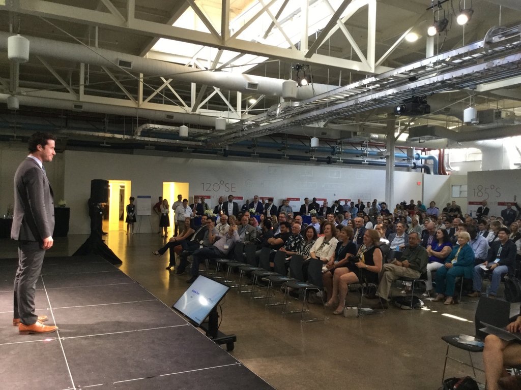 TMCInnovation's tweet photo. Agathos, based in San Francisco, reduces unnecessary variation in hospital care via underutilized #metrics, actionable #feedback &amp; #physician-led #behavior change | https://t.co/f6rPGK8zKr | @agathoshealth | #FB: https://t.co/w9rsSEOMAH #TMCxDemoDay https://t.co/gHOt3RoAB9