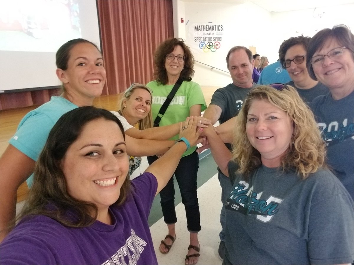 StephanieRadfo8's tweet photo. We are all in at Horizon! #vcsslt @HorizonElem89 https://t.co/eTv8UIDLUN