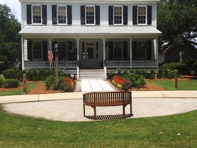 BaytreeLand's tweet photo. Isn't this bermuda turf at The Ponds community in Summerville, SC for Kolter Homes looking real good! We have an excellent, detailed turf management program. Great job team
#baytreelandscape #turfmanagement #PartnerWithUs #PicturePerfectProperties https://t.co/zaNNhC1KeZ