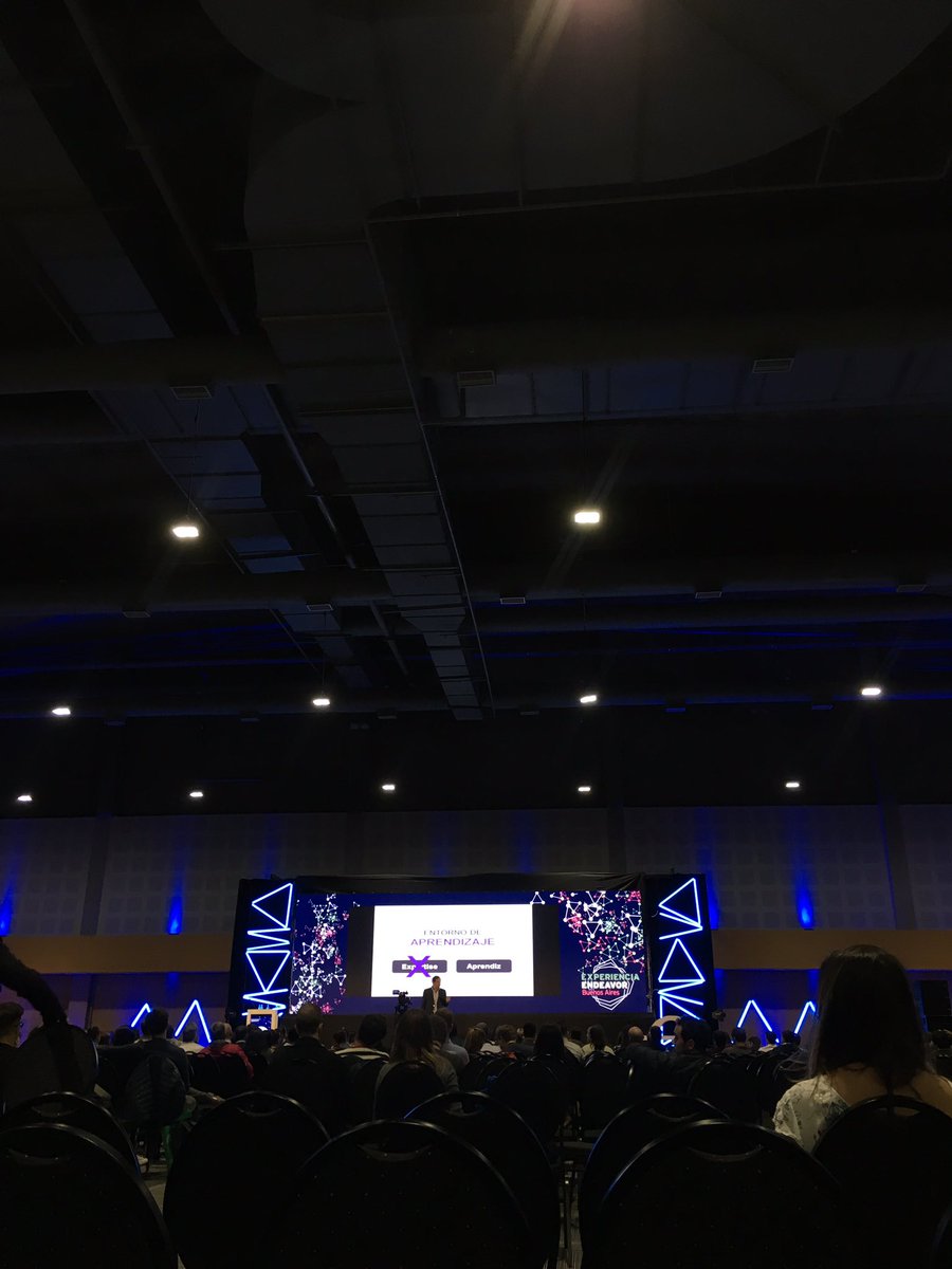 Calculistik's tweet photo. Calculistik disfrutando de la #EXPERIENCIAENDEAVOR 2018 https://t.co/sesngg88Cn