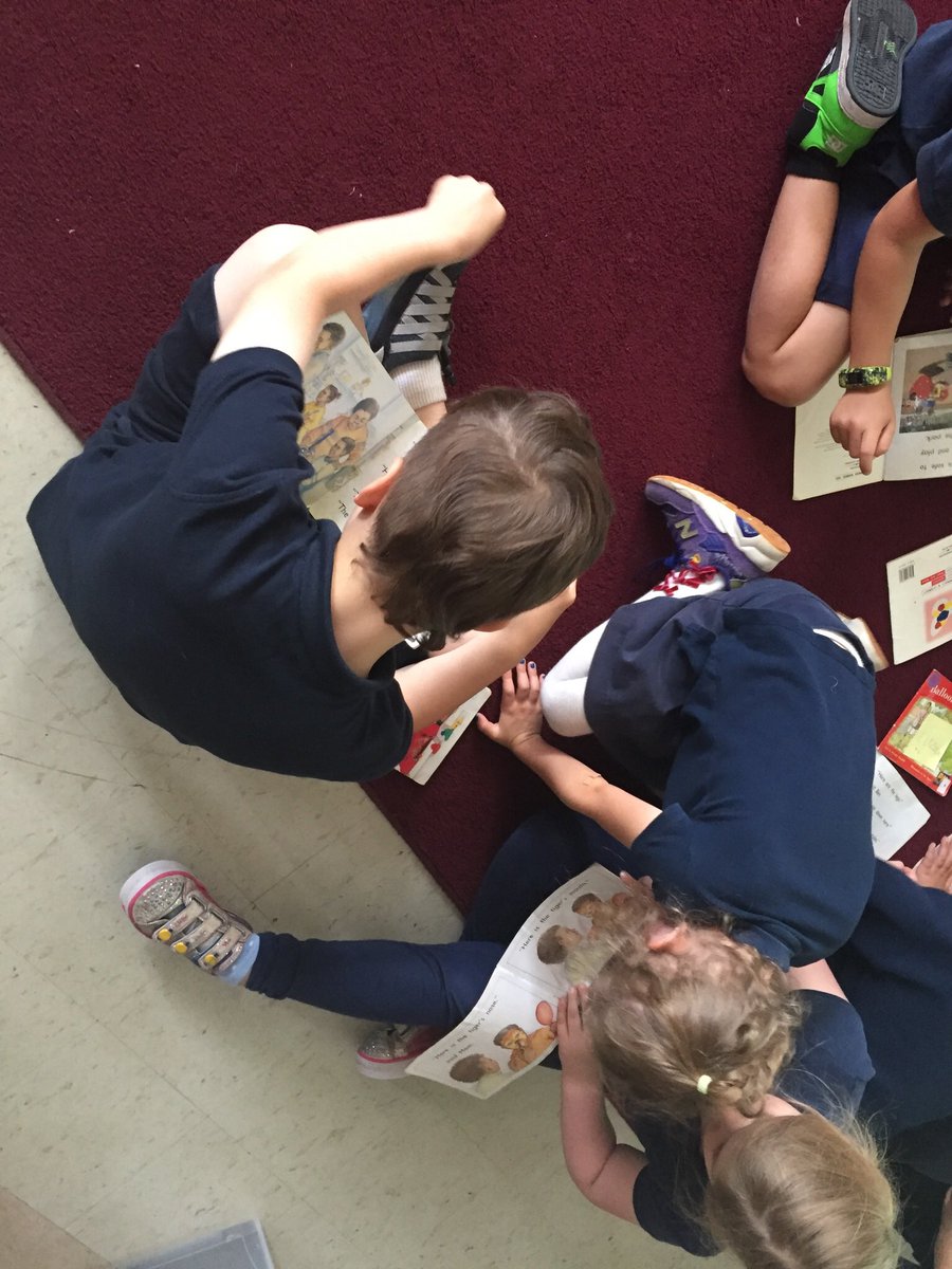 StJohn_K3's tweet photo. Reading and sharing books together during our quiet reading time today 💕 https://t.co/Alhg65ndqK