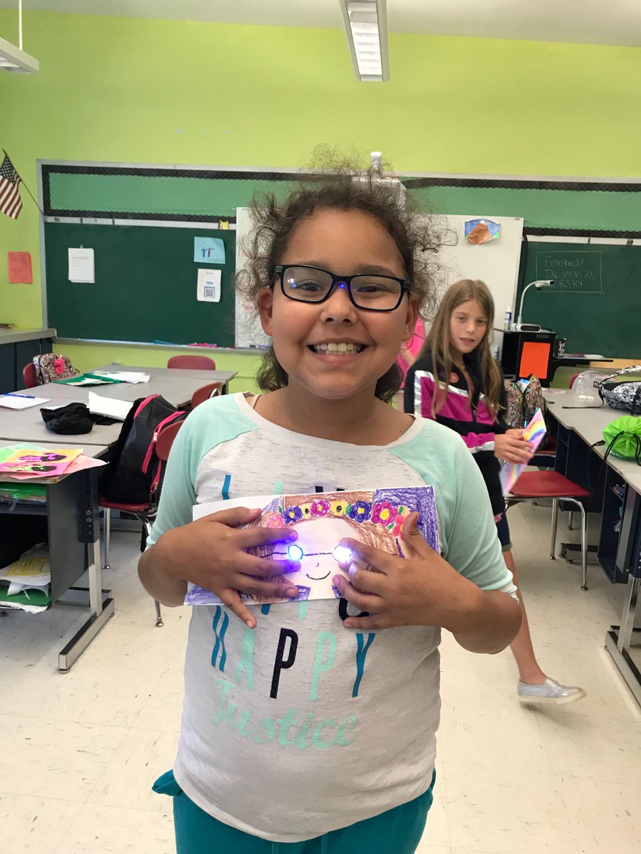 Central4thGrade's tweet photo. We had so much fun creating paper circuits today! 🤓✏️💡 https://t.co/0T9bQSPjYZ