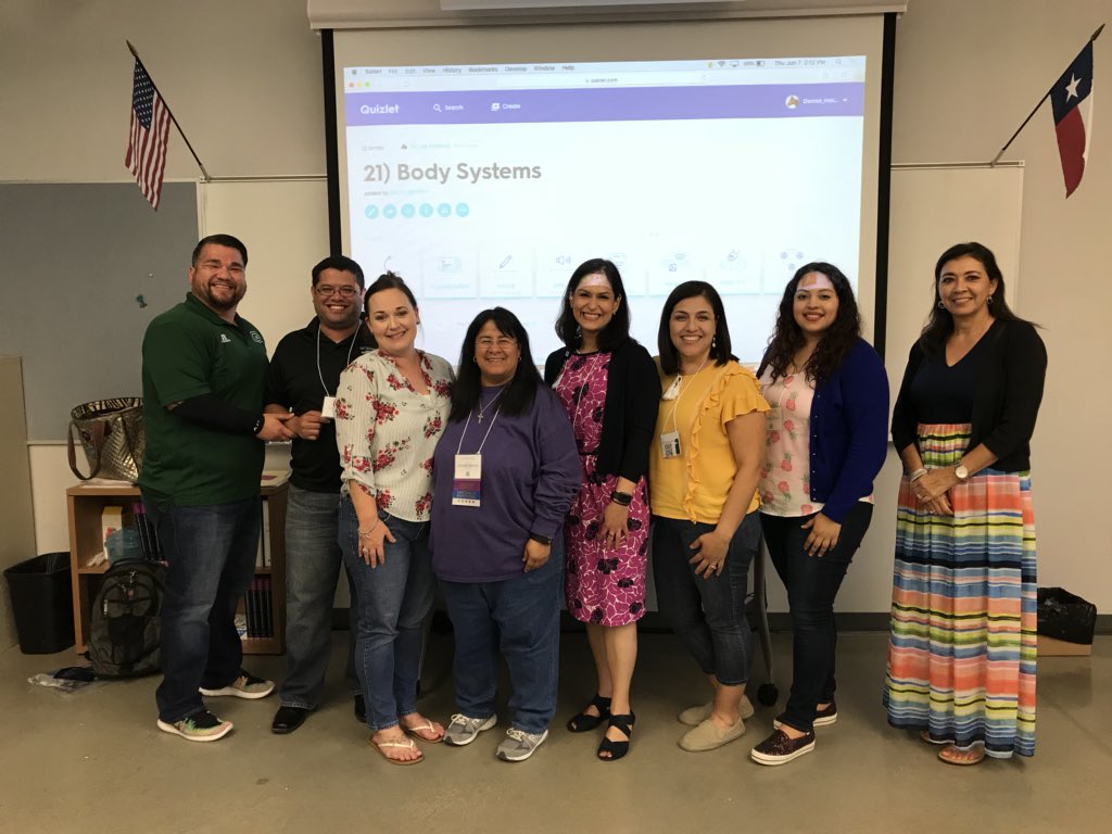 petal1967's tweet photo. Learning and having fun at the HCISD Tech conference! #HCISDteam #weareHCISD Ms Molina and Mr Castaneda representing GMS! #GMSjagpride @GutierrezMS3205 https://t.co/89D6UTtdwL