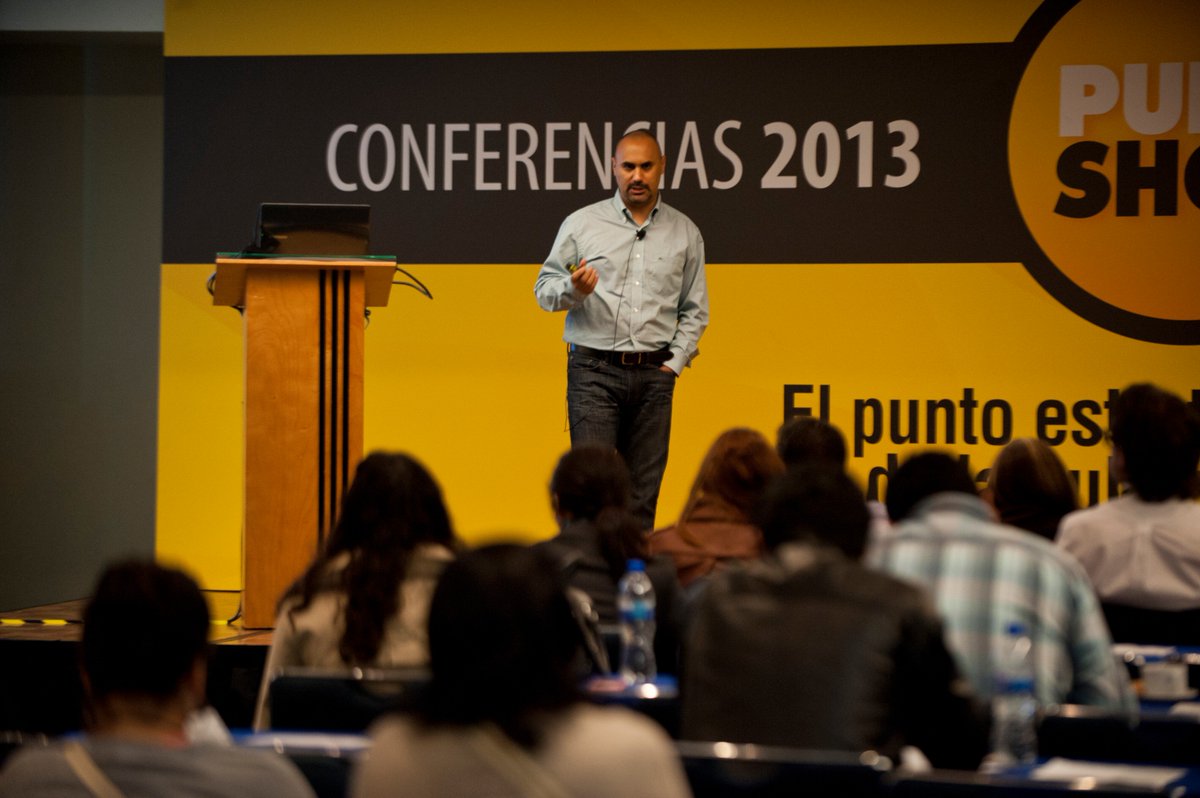 Publishop_CDMX's tweet photo. #TBT Hace ya casi 5 años con uno de nuestros grandes #speakers y amigo @uohanalilly https://t.co/eKtbicx6p1