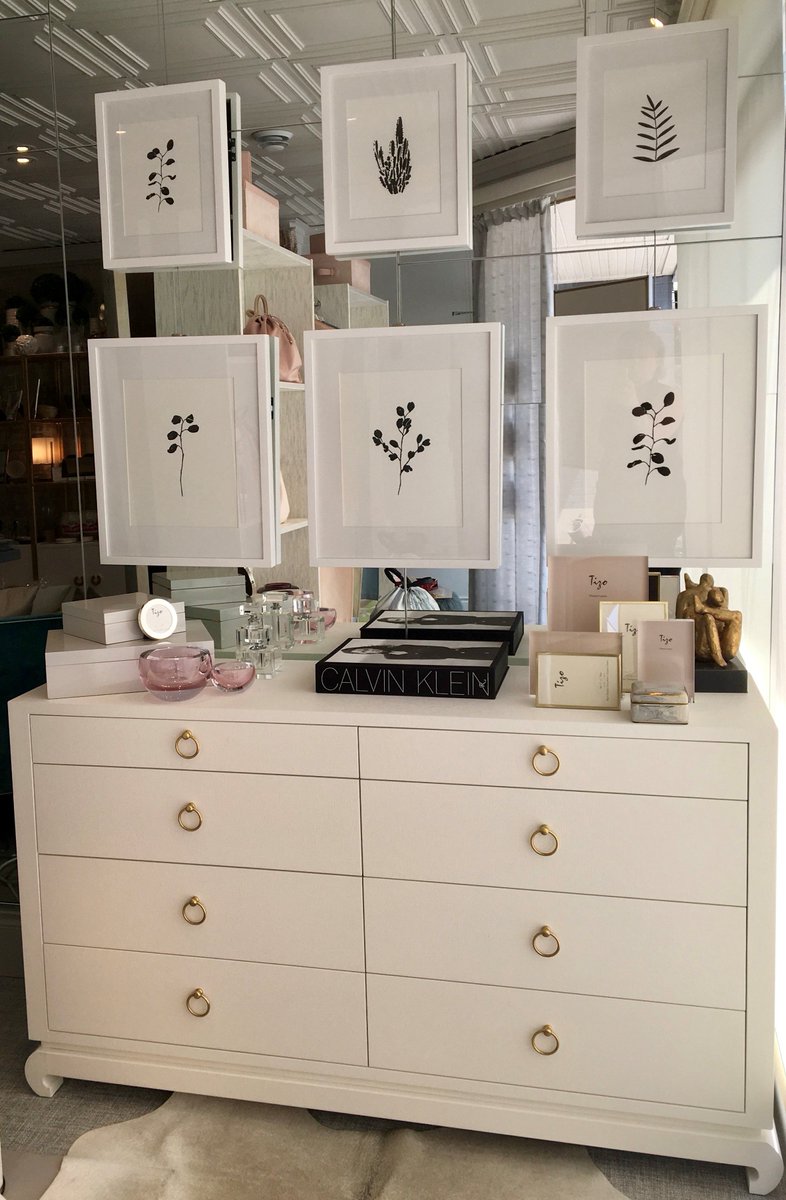 InteriorCouture's tweet photo. Dressing room inspiration at our studio. #interiorcouture #interiordesign #walkincloset #bedroom #furniture #interioraccessories @Bungalow5 @LSAGlass #frankmarypaperco #tizodesigninc https://t.co/bTBi8CADKz