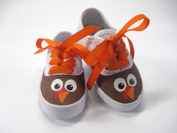 EtsySocial's tweet photo. Girl&amp;#39;s Thanksgiving Turkey Shoes, https://t.co/yp7TwZwmD9 via @EtsySocial #EtsySocial https://t.co/INoq3LtOQc