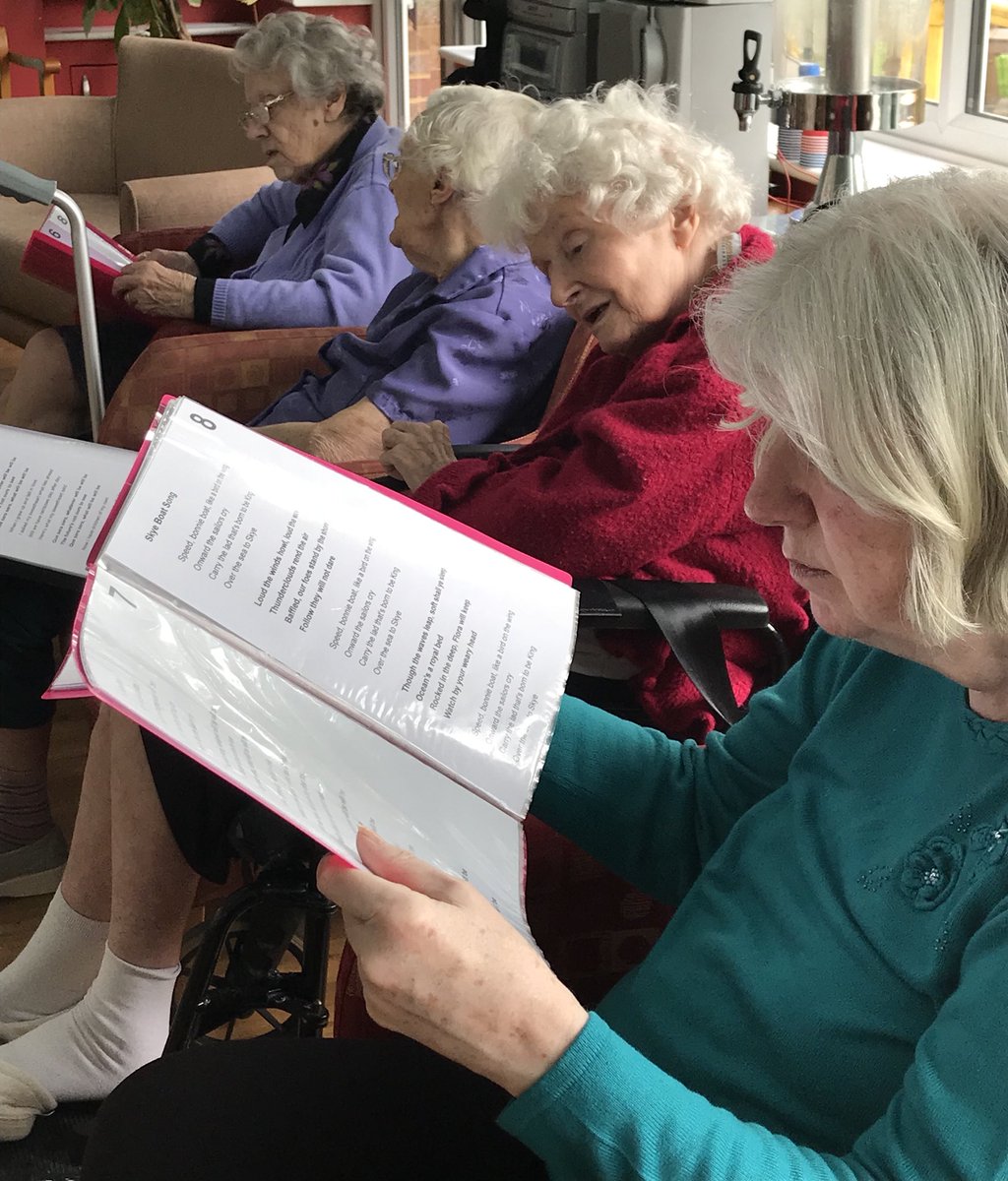 arts_encore's tweet photo. Wonderful morning spent #singing with the residents of @GreenacresAT @Anchor_Trust #banstead @arts_encore #dementia #elderly https://t.co/WYj2RYIRwN