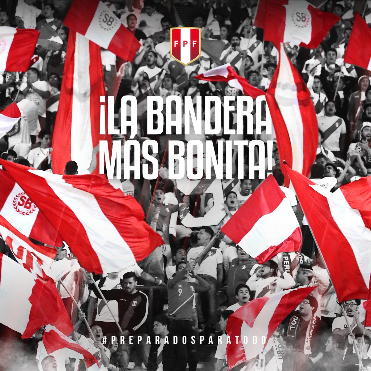 Nuestra Bandera roja y blanca flameará con orgullo en #Rusia2018 🏆🇵🇪  ¡Feliz día de la Bandera! 🔴⚪🔴, image size:1200x1200