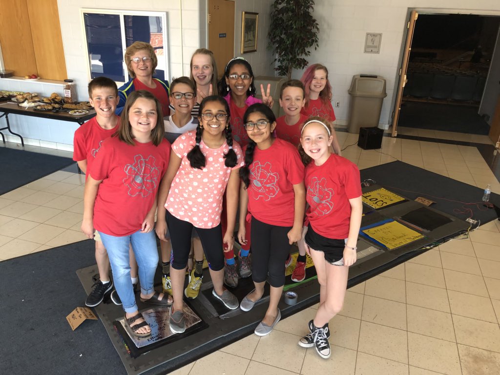 jsnhubbard's tweet photo. #TheSecretSocietyOfTinkerers we’re successful finishing their @makeymakey #hallwaysymphony today at #createcon18! Special guest appearance by @shirky17! https://t.co/IEQW6PMWHs