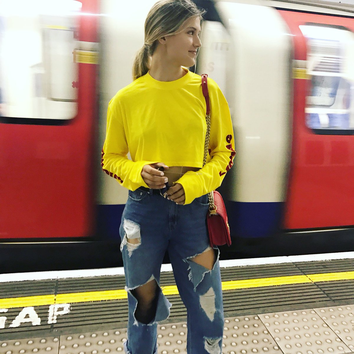 geniebouchard's tweet photo. Ya I metro https://t.co/9TXgOWhuVV