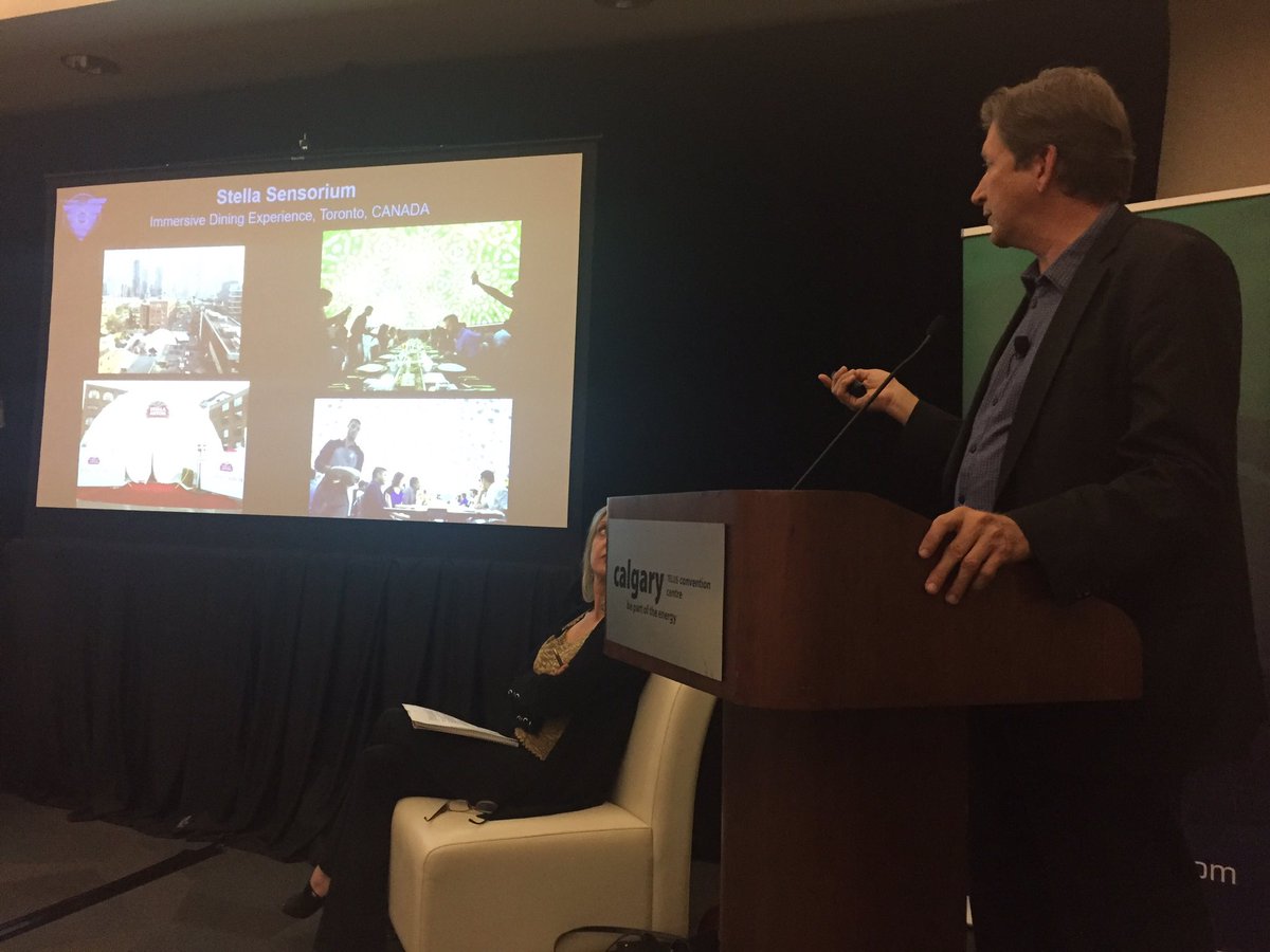 debbiebuttwhat's tweet image. @EdLantz talking about cool things they are doing with all the realities in LA @uniVRsive #inventures2018