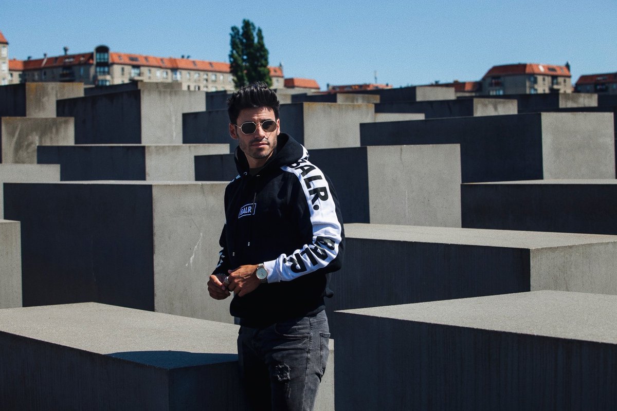 “Hijo mío, estás loco, tienes que ir a Berlín” 
#mojotrips #berlin