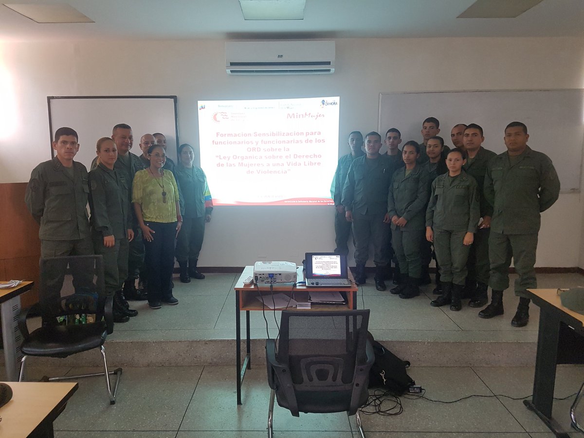 DComunales's tweet photo. Formación/Sensibilización sobre la LOSDMVLV a integrantes del 6to. Cuerpo de Ingenieros del Ejército, Fuerte Tiuna Mie 06.06.2018 @InaMujerOficial @Defensoria_Vzla @MinMujer #DesmontandoLaViolenciaParaConstruirLaPaz  #HaciaZonasLibresDeViolencia https://t.co/1CSqOT8ZZa