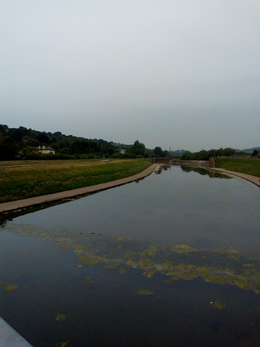 Gracieliz07's tweet image. #sameview #differentday in #Exeter  #Devon #DevonHour always a pleasant walk home :-)