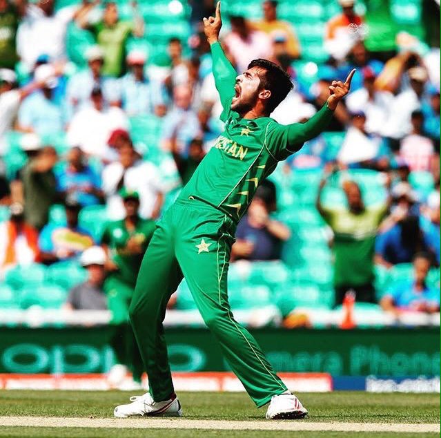 Ri_say's tweet photo. Who remember 22nd Ramazan when blessings of Allah was witnessed by whole Nation  #CT2017 #CTFinal2017 #PAKvIND #INDvPAK ##RasoolBuxPalijo #AFGvBAN #GulBukhari #RehamKhan #HassanAskari ##نواز_خائن_شریف https://t.co/tdMUI7FV6D