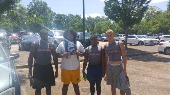 VRicaFootball's tweet photo. Heard our guys had a great attitude, great effort and toughness. Great job guys!! Way to compete!! E.A.T @MikeMike_2002 @Tykell_15 @MecoseTodd @TristenAllen10 @RicoZackery @RECRUITVRFB https://t.co/RPfnUSkLO5