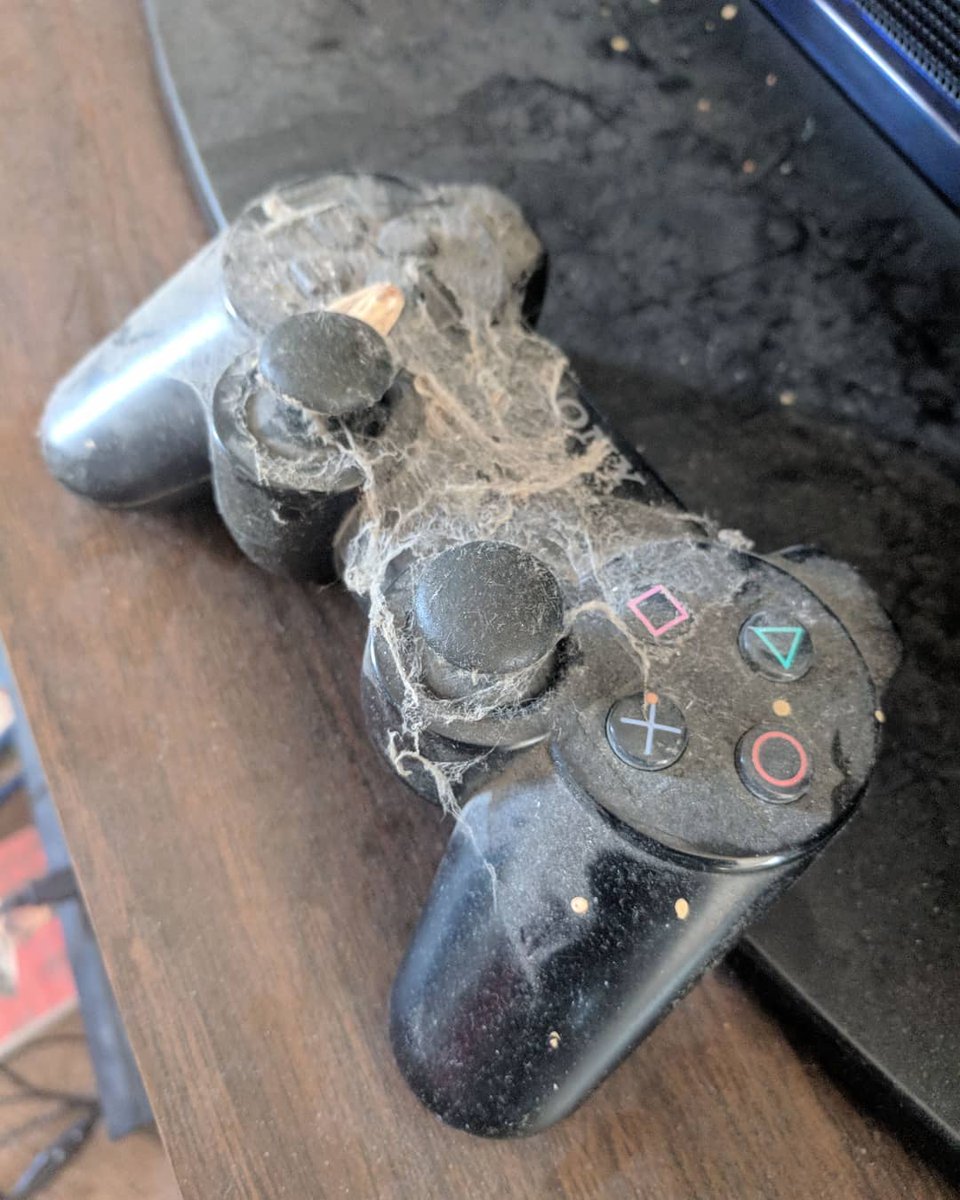 multigeekx's tweet image. El mando ''2'' que te daba tu amigo al llegar a su casa.