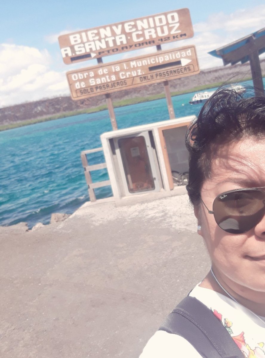 veritoauza's tweet photo. Aquí estamos @EliBizaira lista para soportarme 1 semana 🤣 #galapagos #santacruz https://t.co/8MSRfSzhl4