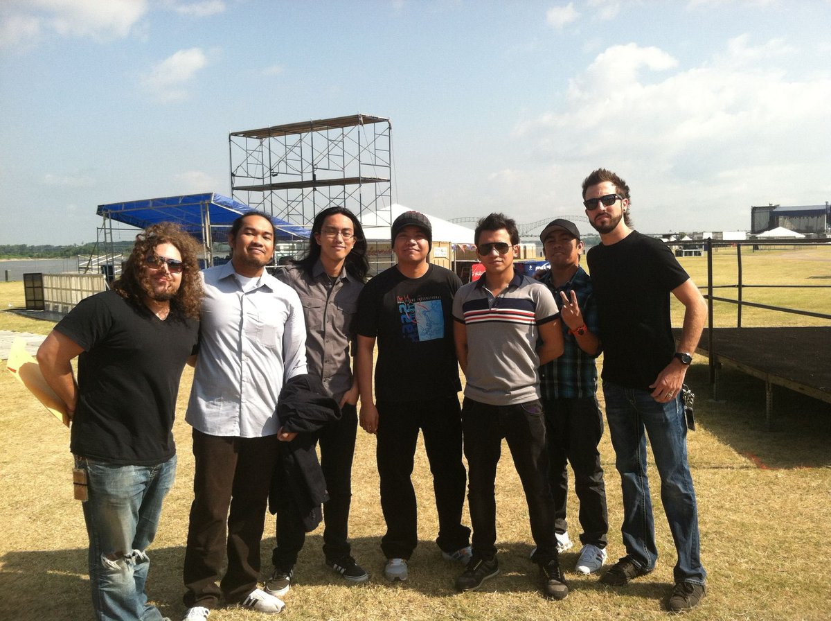 prosevere's tweet photo. Before @bealestreetmusicfest 2012, hanging with our friends in @spongecola! #prosevere #spongecola #bsmf #memphisinmay https://t.co/lYSkNuyVhb