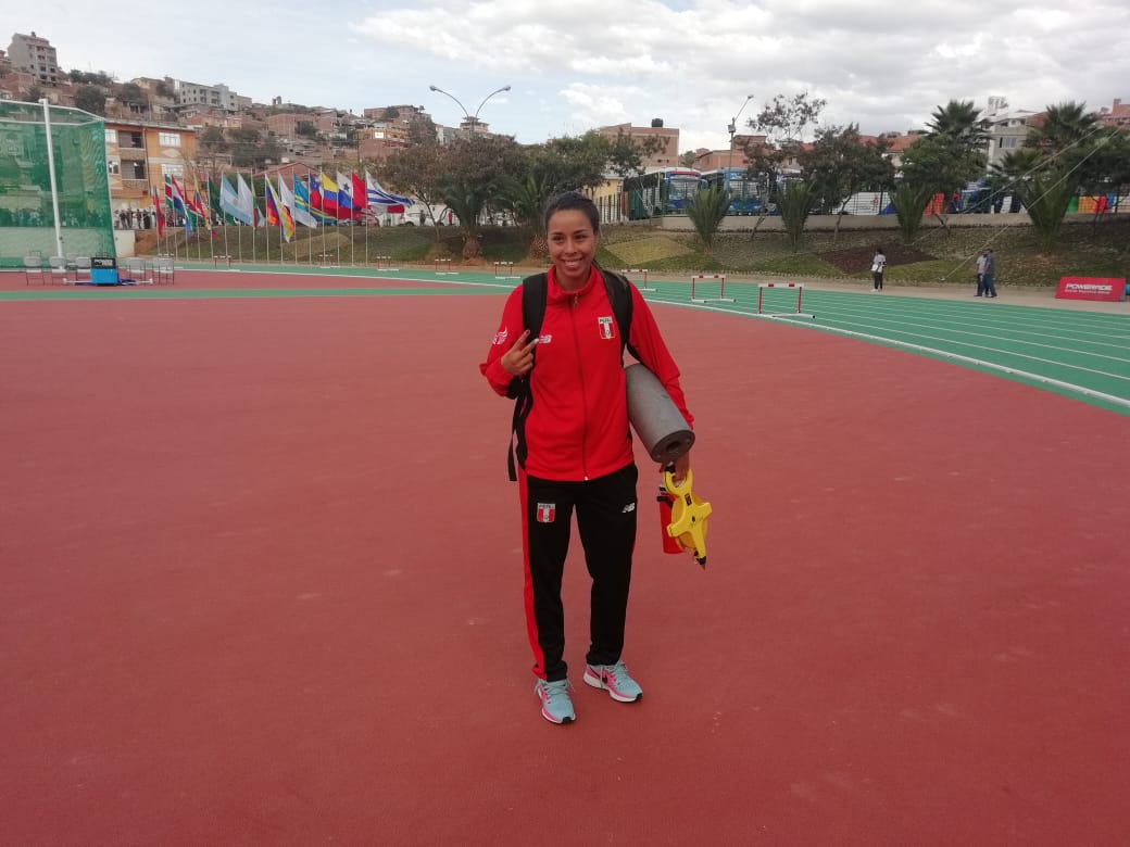 ipdperu's tweet photo. #IPDEnCocha2018 ¡Vamos Perú! Silvana Segura consigue la medalla de plata y nuevo récord nacional al registrar 13'56 en salto triple por los XI Juegos Suramericanos Cochabamba 2018. ¡Felicitaciones! 👇🇵🇪🥈😉🏟 #TeamPerú #Cocha2018 https://t.co/KbslJVreR3