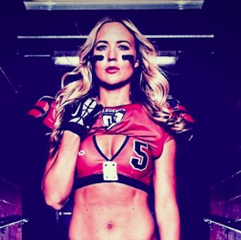 Busted Coverage On Twitter Lfler Alli Roberts Suffers Wardrobe
