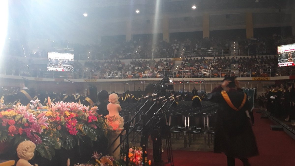 USTCBASC's tweet image. The Solemn Investiture 2018 is happening now at the Quadricentennial Pavilion Arena. 

#RoadToQpav2018 #Grad18