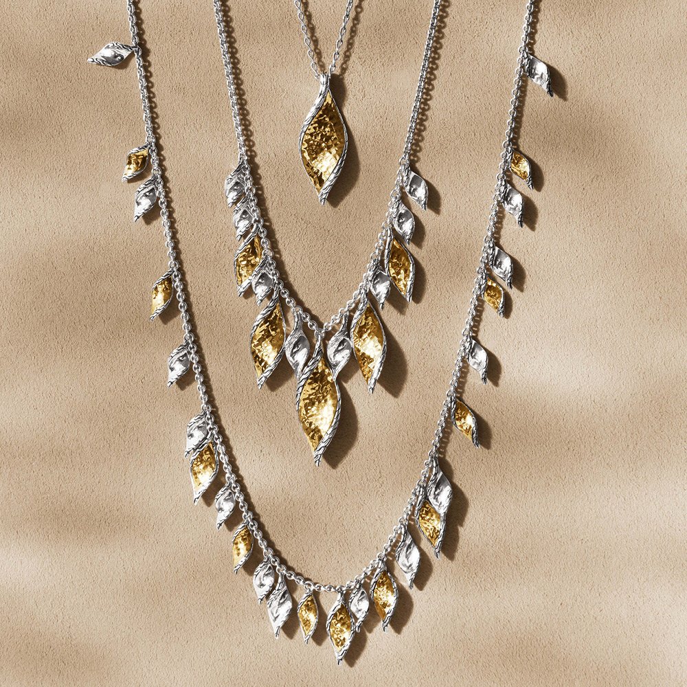 lewis_usa's tweet photo. Hammered to perfection, this drop necklace from the @johnhardy Wave collection is perfect for summer. #lewisusa #JohnHardy #wavecollection #summer #twotone #hammered #necklace #htx #houstonjeweler #houstonjewelry #fashionjewelry #hammeredjewelry https://t.co/FED0vZruKj