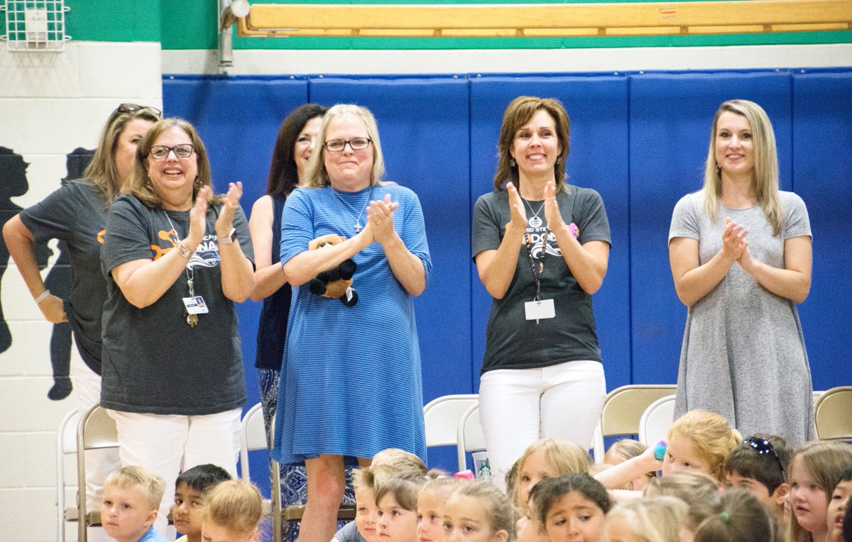 Donald_ES's tweet photo. PHOTOS | Donald Elementary celebrates becoming nationally recognized  #STEM campus by @NISE_STEM: https://t.co/VIqr4Hkm9Z. 🐬 #LISDculture https://t.co/yx0ZbtBAgF