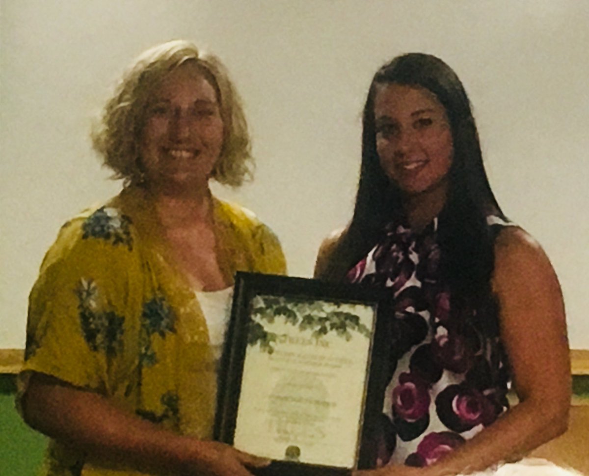 TerreHauteTREES's tweet photo. The second 2018 “Beautiful Business Award” was presented to Al Ruckriegel &amp; David Adams, owners of Lofts of Haute Maison. Accepting the award on their behalf is Abby Floyd. #KTHB https://t.co/UnY9kXvjyq