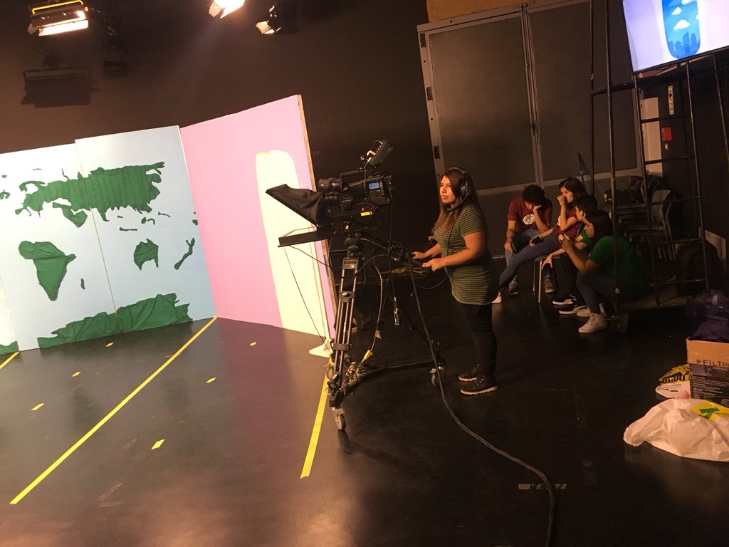 Vola2Tv's tweet photo. Últimos ensayos https://t.co/CdZObweOca