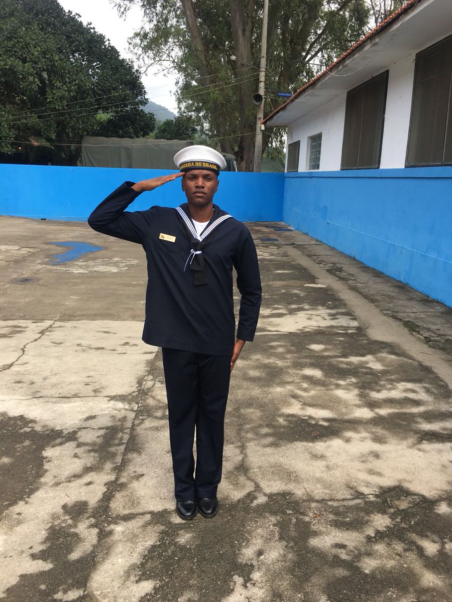 dougs_22's tweet photo. O talento, a força de vontade e a persistência me trouxe até aqui. Parabéns pra mim! Espero que está vitória seja o início de muitas outras conquistas. #MARINHA #CADIM #FORMATURA 🎓⚓😴👮 https://t.co/uyvAGxeq87