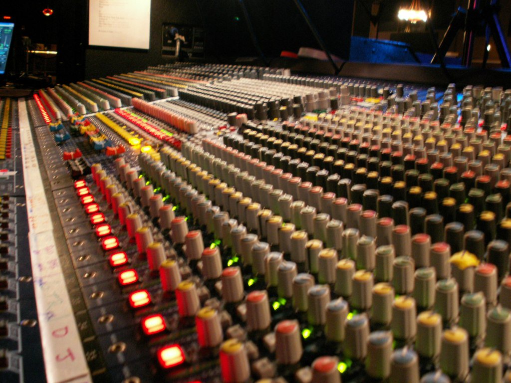 Chris Mitchell tweet media