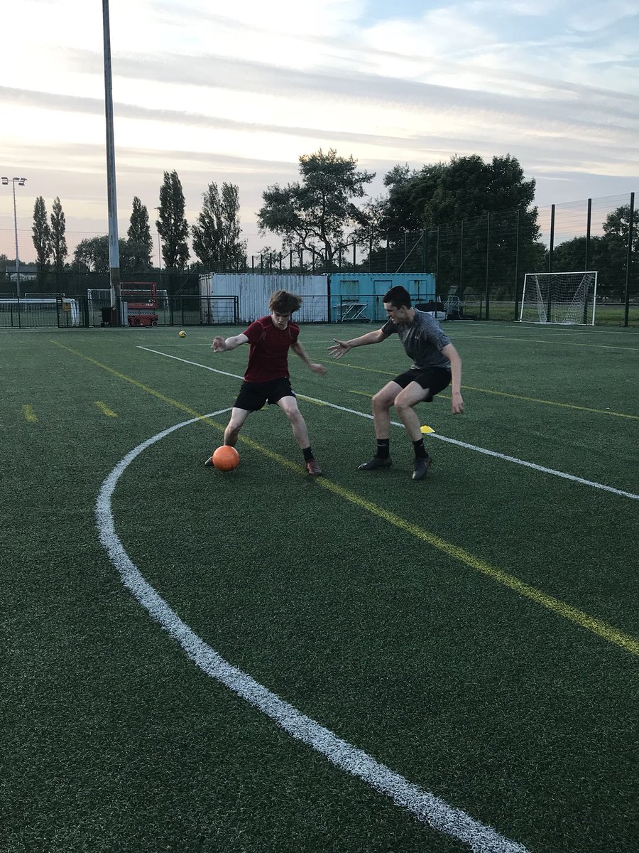 RaiseYourGameSC's tweet photo. Anticipating High and low crosses for both Attackers and Defenders  for tonight’s Session finishing off with 1v1’s https://t.co/2BGVYfggFV