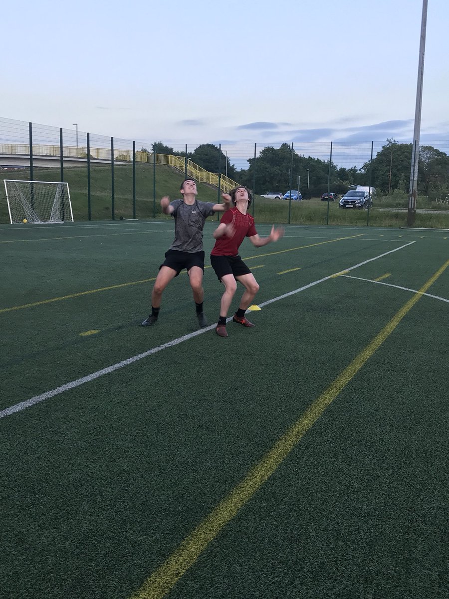 RaiseYourGameSC's tweet photo. Anticipating High and low crosses for both Attackers and Defenders  for tonight’s Session finishing off with 1v1’s https://t.co/2BGVYfggFV