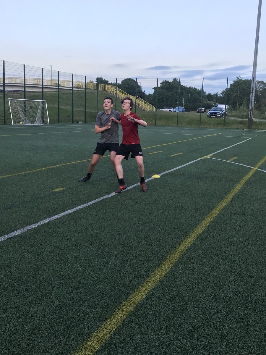 RaiseYourGameSC's tweet photo. Anticipating High and low crosses for both Attackers and Defenders  for tonight’s Session finishing off with 1v1’s https://t.co/2BGVYfggFV