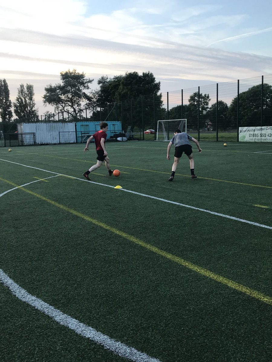 RaiseYourGameSC's tweet photo. Anticipating High and low crosses for both Attackers and Defenders  for tonight’s Session finishing off with 1v1’s https://t.co/2BGVYfggFV