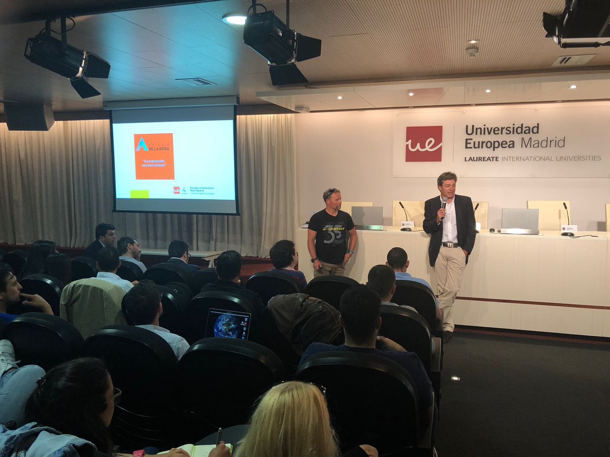 RamiroLahera's tweet photo. Hoy he tenido la gran suerte de presentar a un amigo y ejemplo en la uni europea a los alumnos de los masters de gestion deportiva antonio de la rosa https://t.co/W098oTvRj2