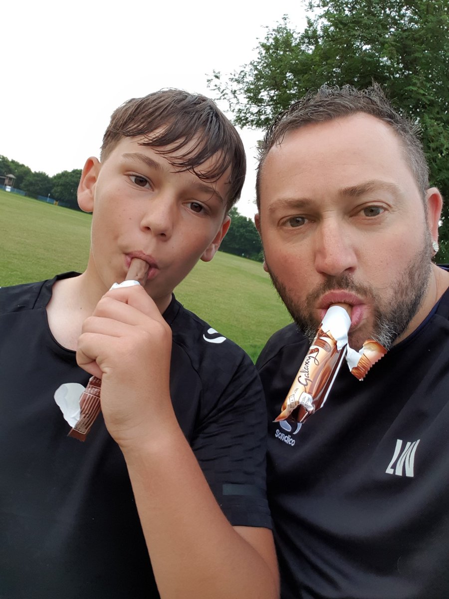 savehands1's tweet image. Another great evening goalkeeping coaching @Pschmeichel1