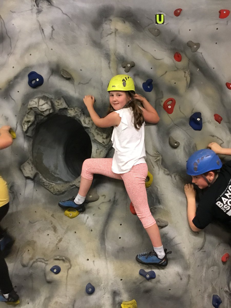CLPSyr5's tweet photo. What a fabulous day with a fabulous group of children - they have really done @CoatesLaneSch proud today. It’s been a day of climbing and of people pushing themselves beyond their usual limits... https://t.co/xKRkwqD54l