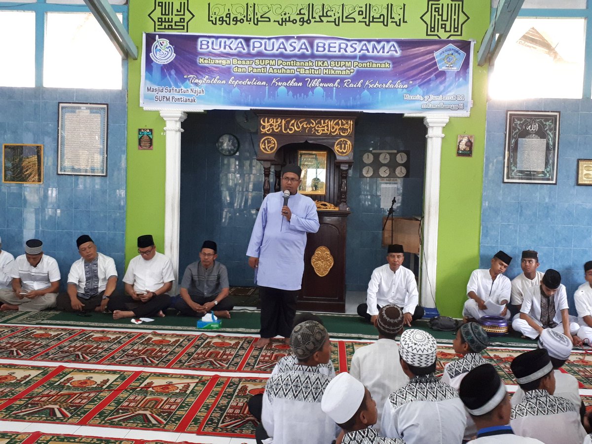 SUPM_Pontianak's tweet photo. Buka Puasa Bersama keluarga besar SUPM Pontianak, IKA SPP-SUPM Pontianak dan Anak-anak Panti Asuhan  dg tema "Tingkatkan Kepedulian, Kuatkan Ukhuwah, Raih Keberkahan"
@Pusdik_KP @brsdm_kp @sjariefwidjaja
@bsuprakto
@Mustafa46337349 
#RisetdanSDMKP
#Kerja3ersama
#BRSDMBermitra https://t.co/kNjnBUOTTc