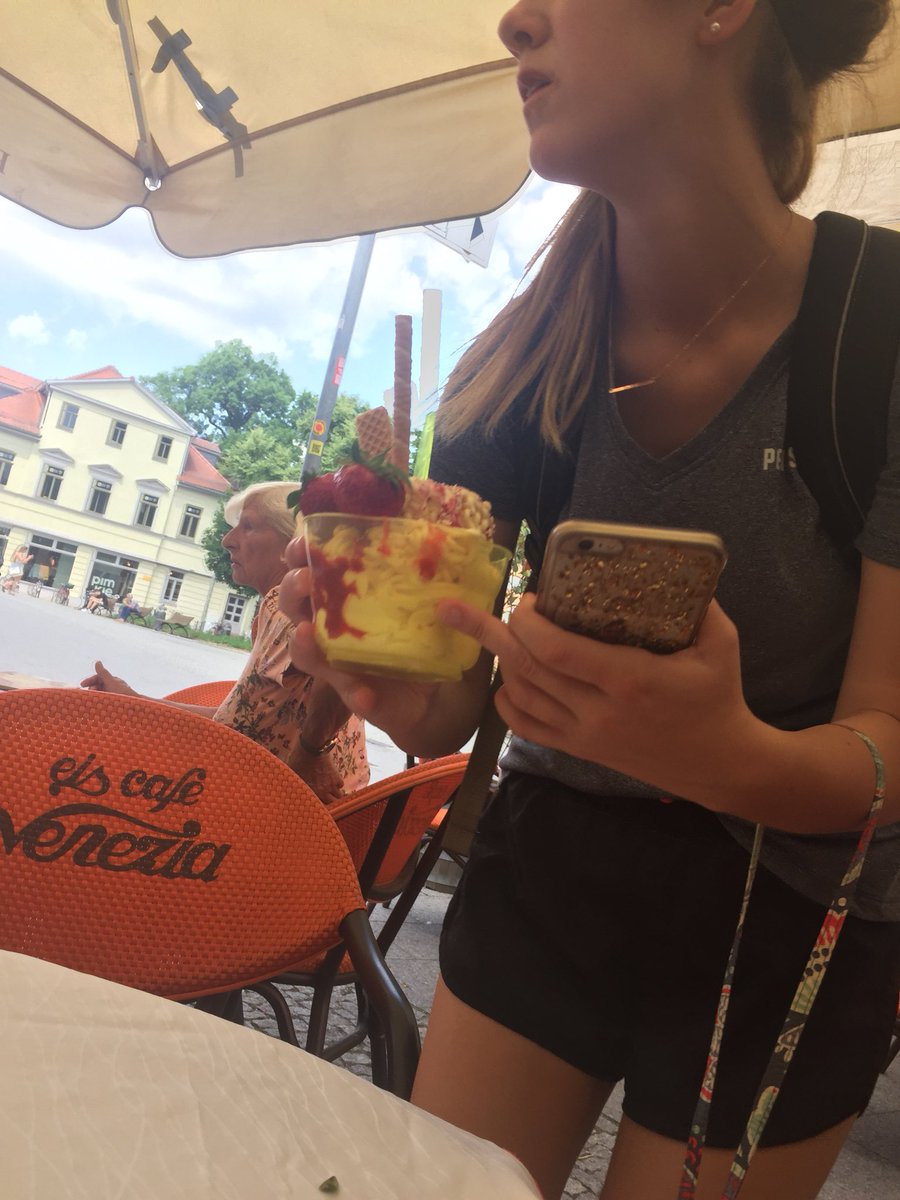 GMartinPV21's tweet photo. This Spaghetti ice is very #Goethe  ! #spaghettieiseisbaby #Weimar @PVHS_GAPP https://t.co/iFLaTi0BGV
