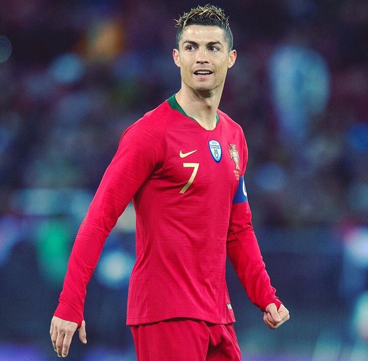 mundodabola's tweet photo. Cristiano Ronaldo chegou ao seu jogo de número 150 com a camisa de Portugal! 🇵🇹 https://t.co/hNxzd1e2RT