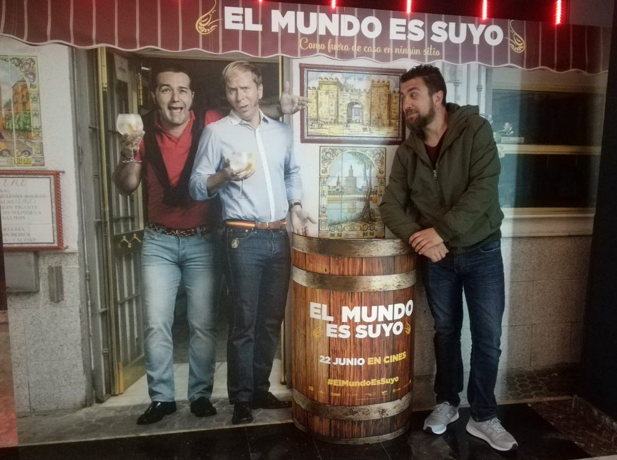 expinator's tweet photo. #cineconmiscompadres al cine dicen... Yo me ido de cañas con ellos https://t.co/CywxPoyB0U