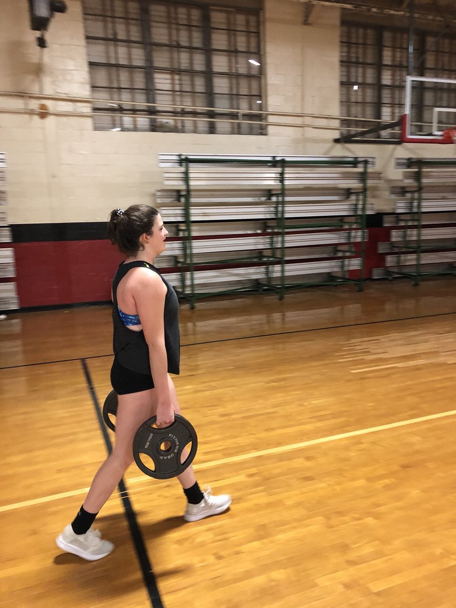wildcatvballCHS's tweet photo. Week one of summer workouts in the books! Let the soreness begin! #wildcatvolleyball #gains #letsgoi https://t.co/TR2aduVkfa