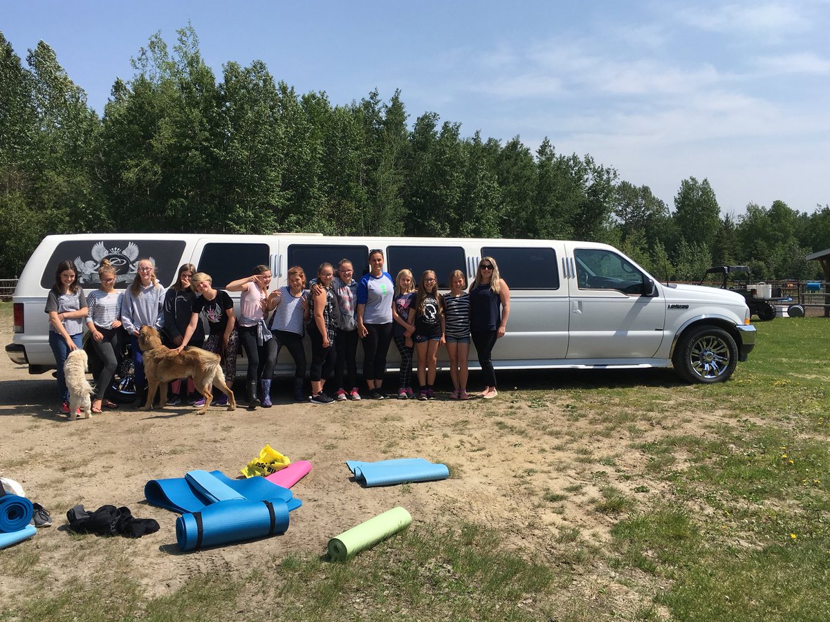 MHCBT4S's tweet photo. Thank you for goat yoga as our girls’ group wind-up Spring Valley Ranch! Thank you for the smooth ride @Amesy04 with @remax for sponsoring our ride! #GoatYoga #GirlGroupWindUp #KidCuddles https://t.co/kk39AZxD7C