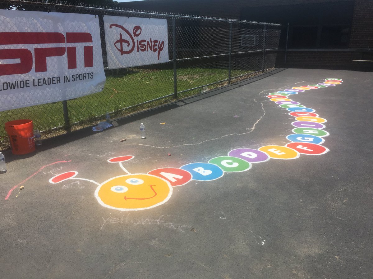 msullivanljhs's tweet photo. Kaboom Build Day! #teammaddock #burbank111 https://t.co/2OueY6Yyc1