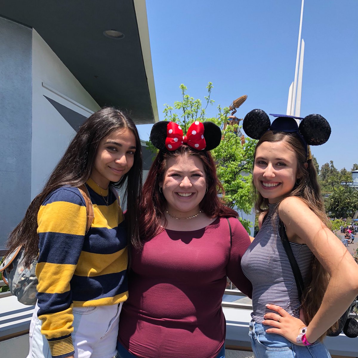 trippynella's tweet photo. I can check off โDisneyland with my best friendsโ from my bucket listโ
#GradNite2018 https://t.co/vq8JqQbxVO